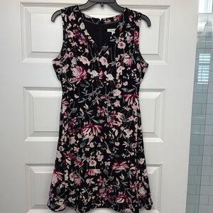 Dress, sleeveless floral, size 2, White House/black market
